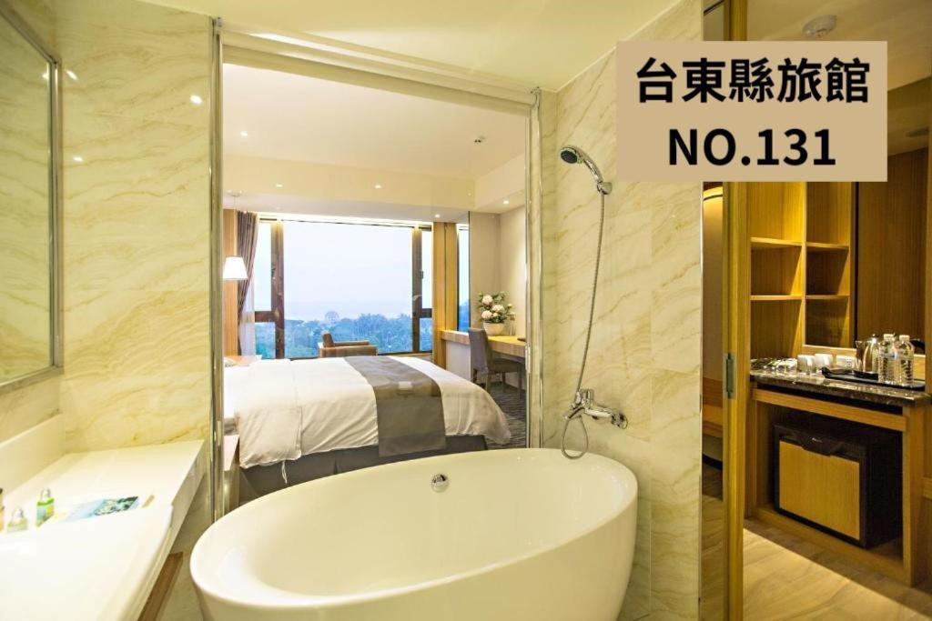 Kaishen Starlight Hotel T'ai-tung Eksteriør bilde